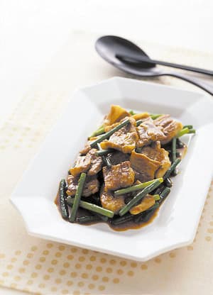 豚バラとにんにくの茎の和風カレー炒め