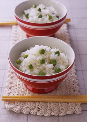 グリーンピースとじゃこの炊き込みご飯