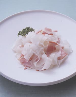 大根とハムのひらひらサラダ