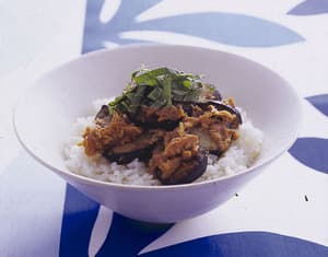 ツナとなすのみそ炒め丼