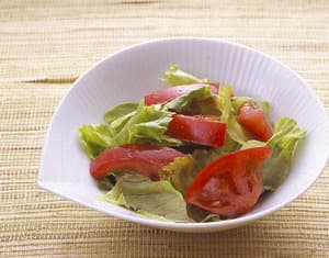 レタスとトマトの中華サラダ