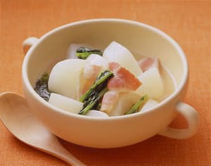 かぶとベーコンのスープ煮