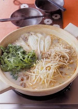 ピリ辛担担豆乳鍋