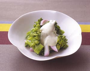 菜の花とかまぼこのわさびマヨソース