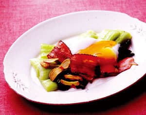 青梗菜のソテー 温泉卵のせ