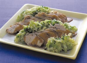 キャベツとグリル鶏のごまだれ