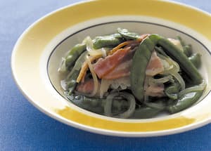 さや豆とベーコンのスープ煮