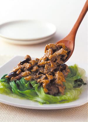 ゆでレタスの肉みそがけ