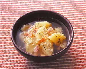 じゃがいもとベーコンのスープ