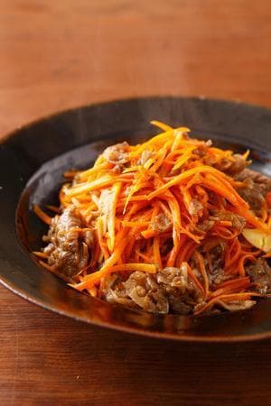 にんじんと牛肉の中華風炒め