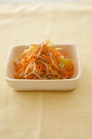 にんじんとセロリの粒マスタードサラダ