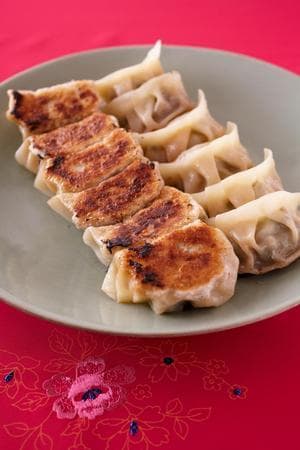 豚肉とセロリの焼き餃子
