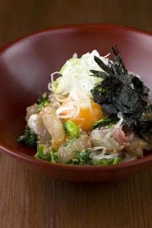 白身魚と菜の花の和ユッケ 塩麹仕立て