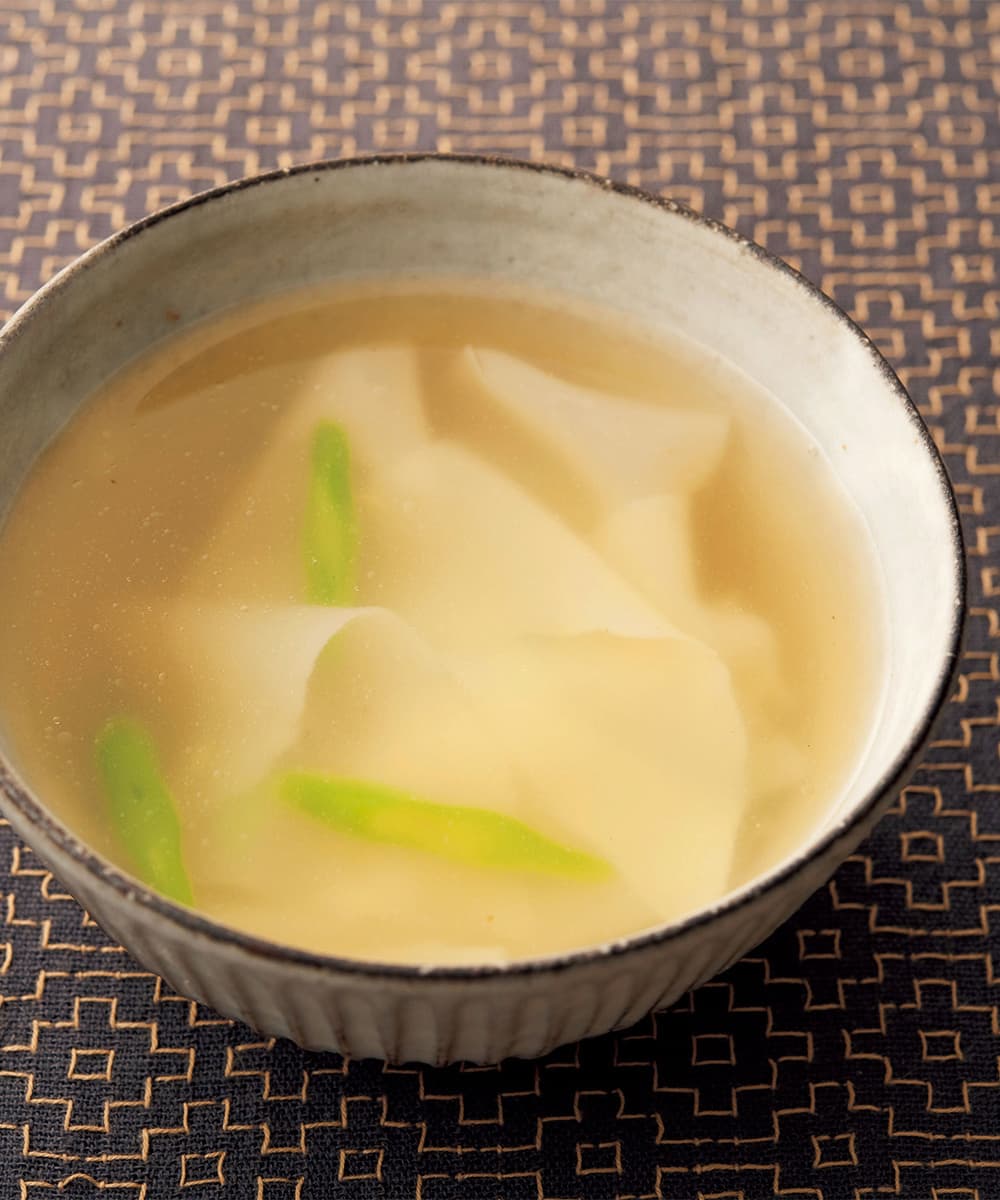 ワンタンの皮の中華スープ