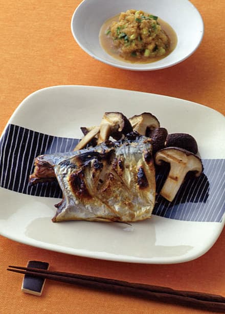 焼きさばときのこのおろしごまだれ