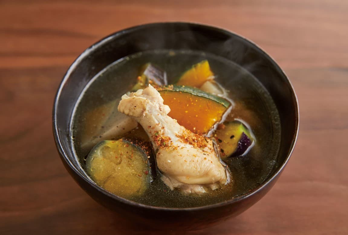 鶏手羽と大ぶり野菜のけんちん汁風