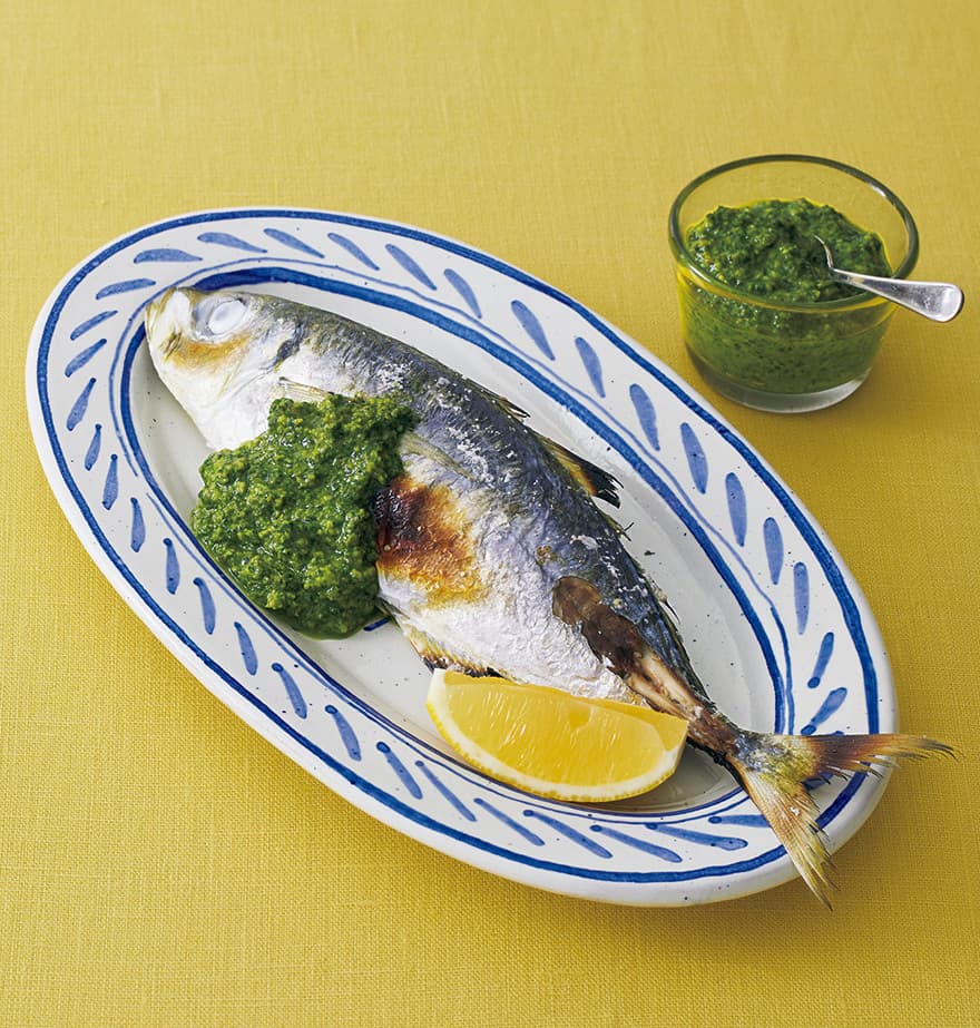 あじの塩焼き　バジルソースがけ