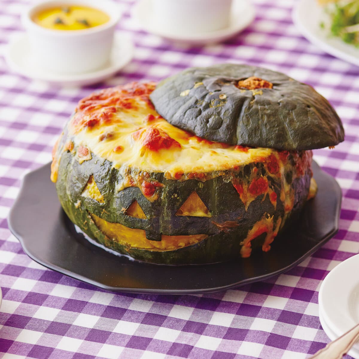 おばけかぼちゃのまるごとグラタン
