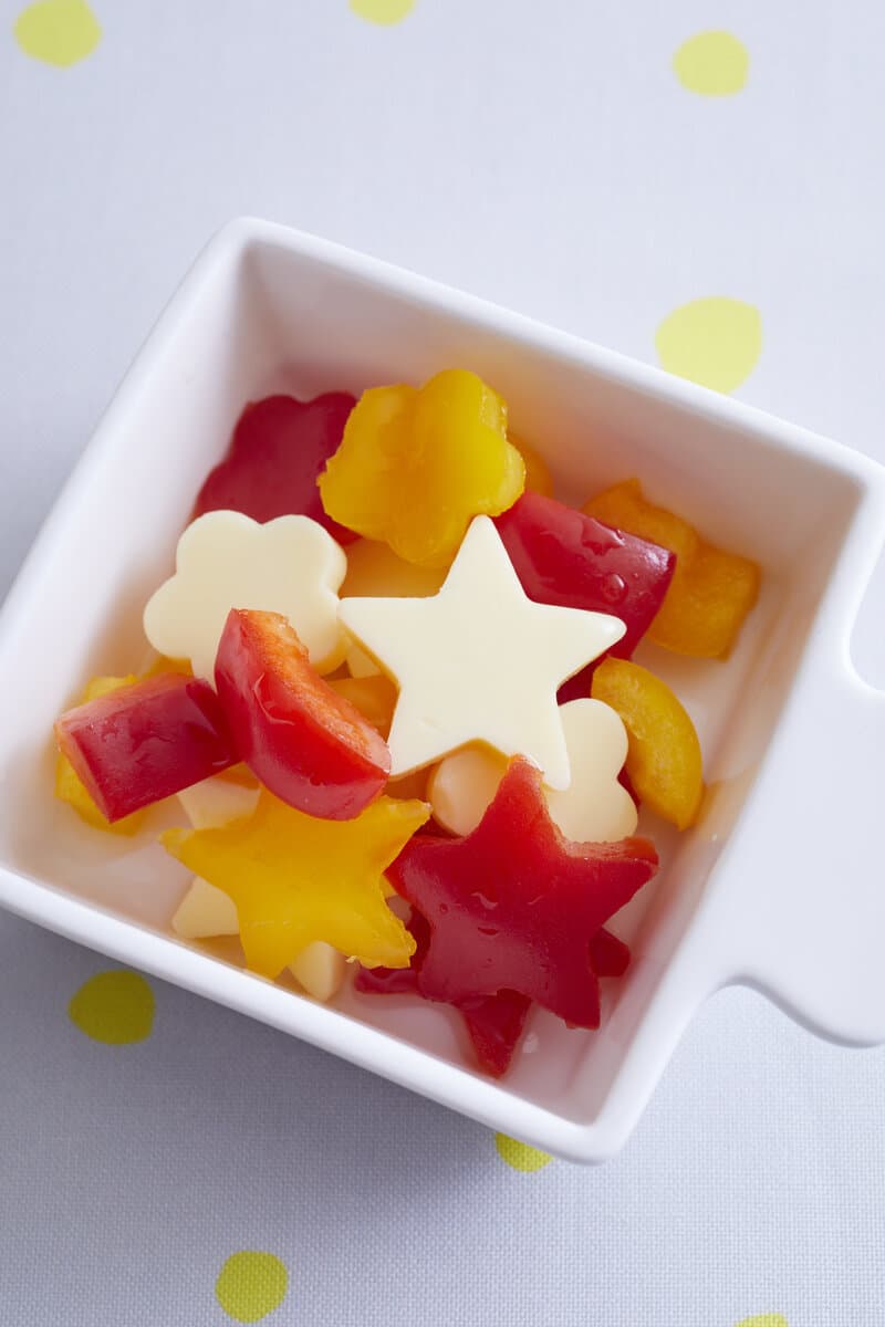 パプリカとチーズのカラフルサラダ