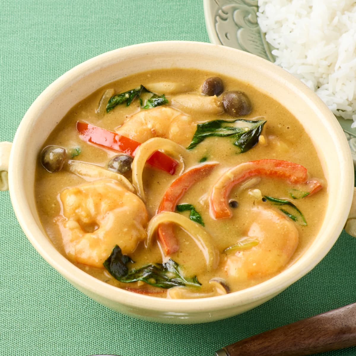 えびとバジルの簡単エスニック風カレー