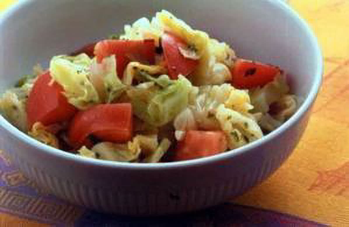 キャベツとトマトのマリネ風サラダ