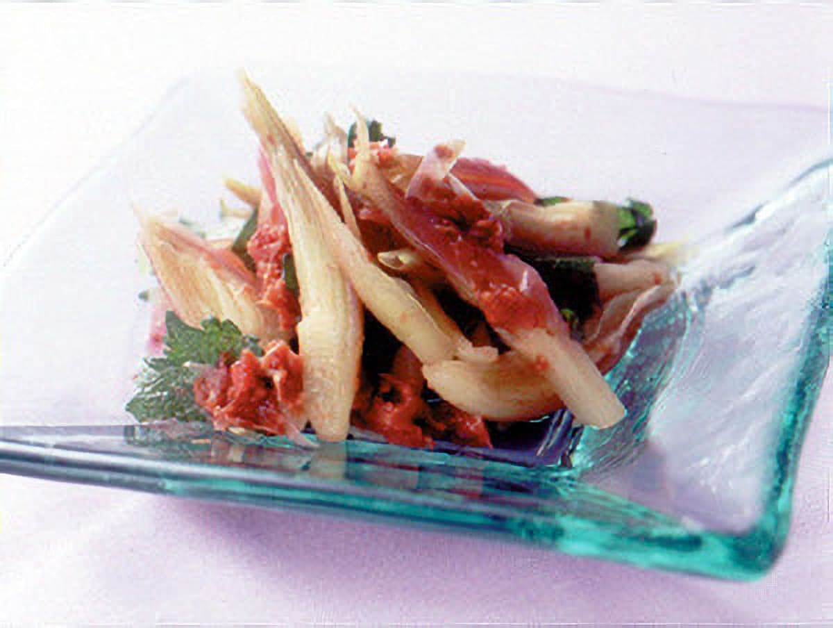 みょうがの梅肉あえ