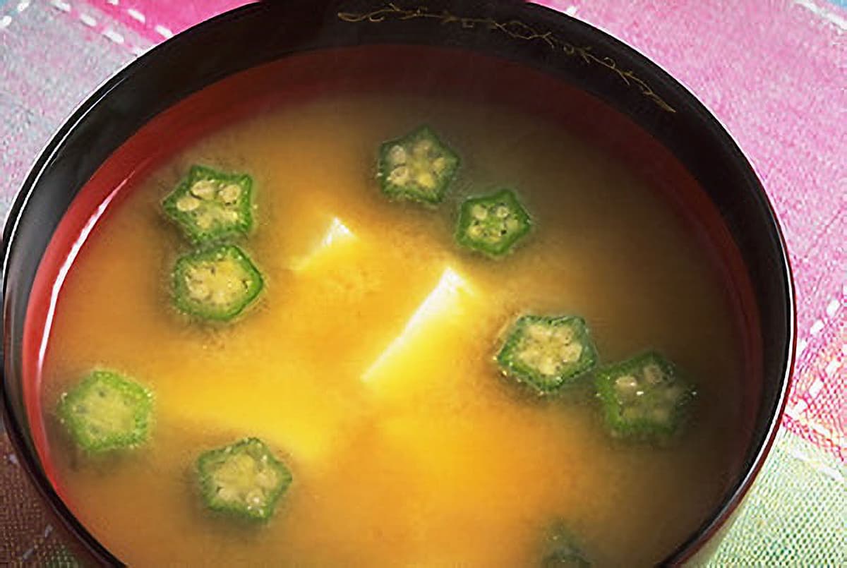 豆腐とオクラのみそ汁