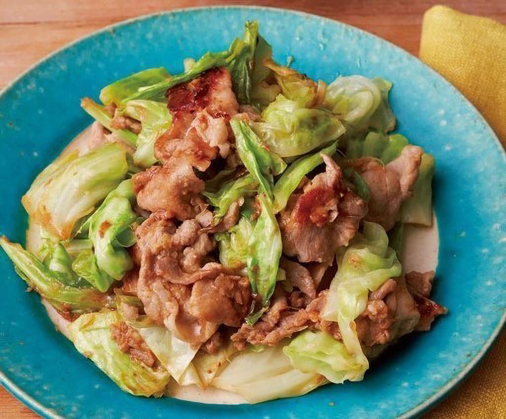 キャベツと豚こまのしょうが焼き