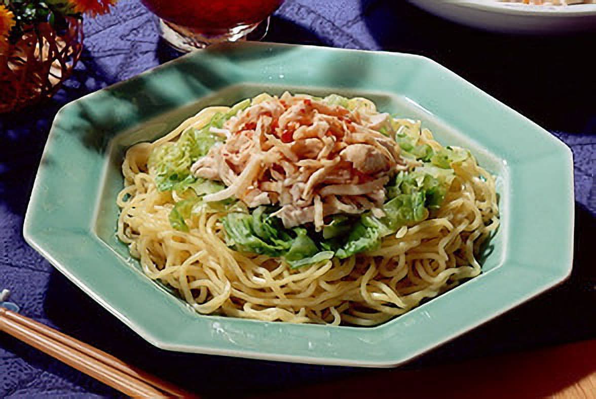 蒸し鶏のピリ辛冷やし中華