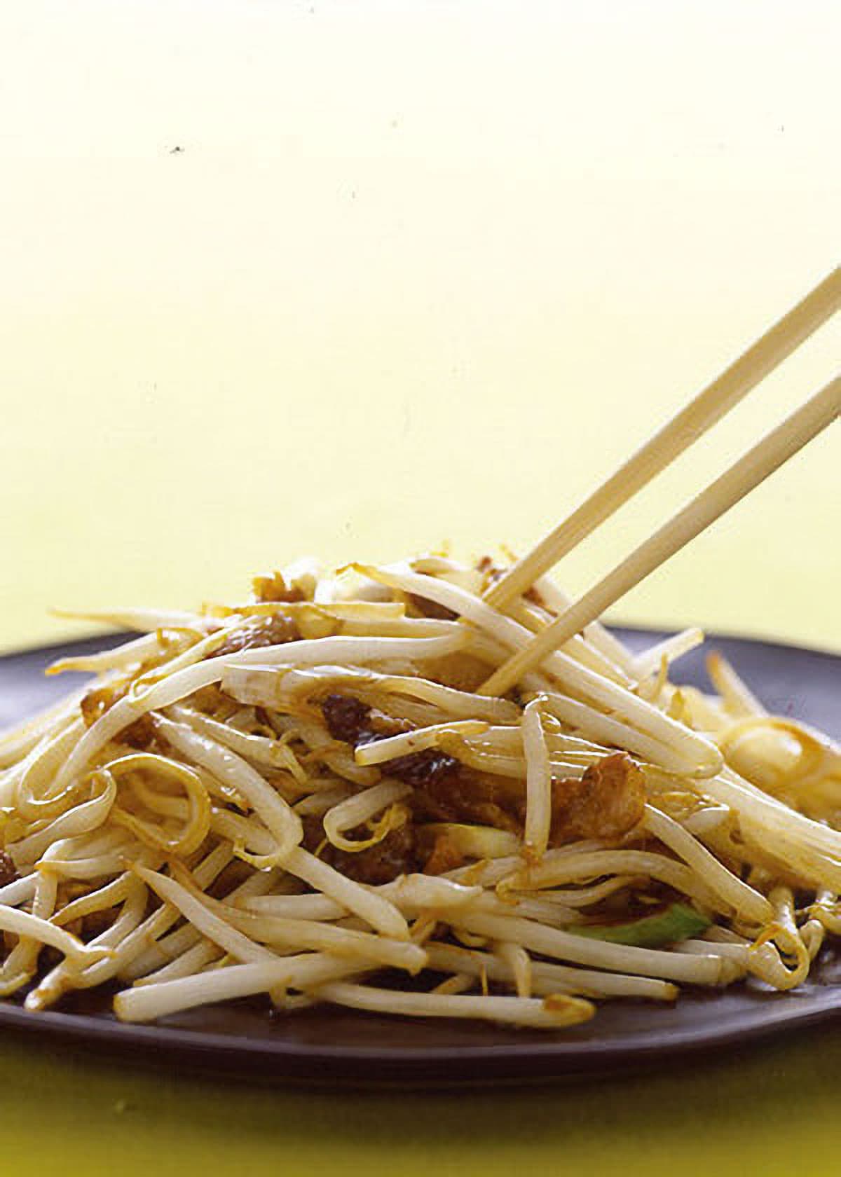 もやしと豚肉のオイスターソース炒め