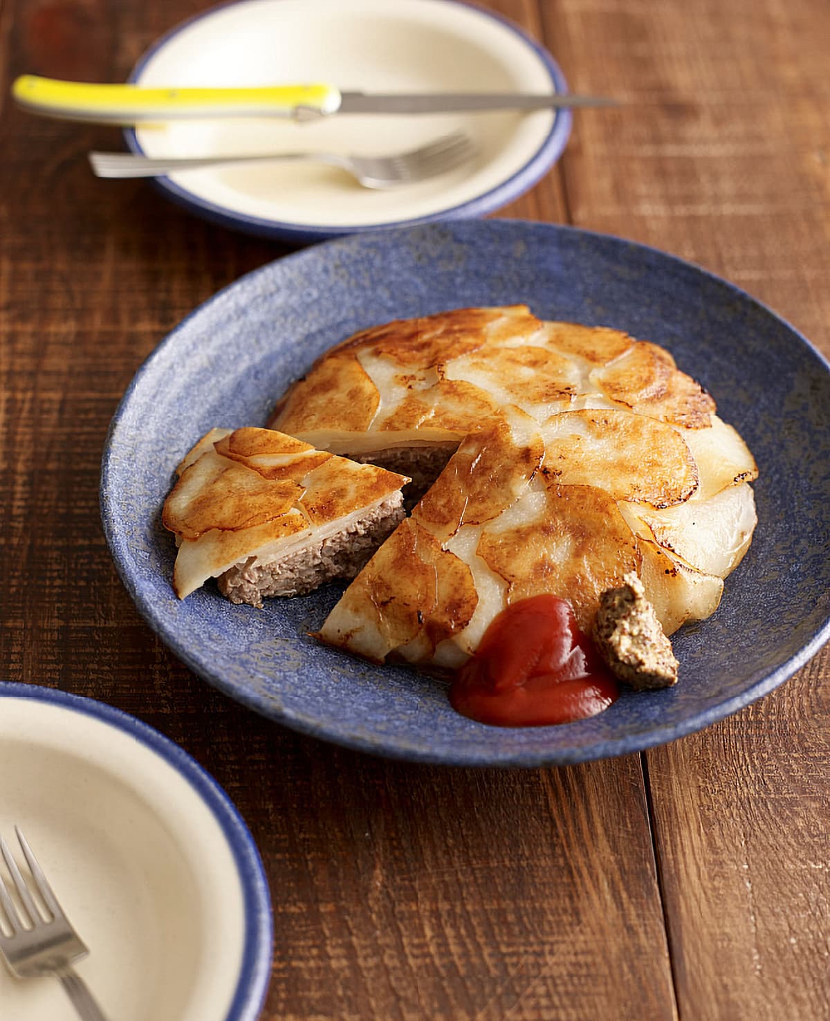 ひき肉とじゃがいもの重ね焼き