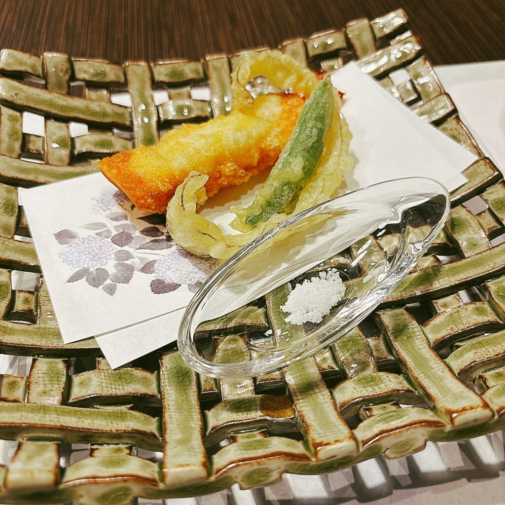 地野菜の天婦羅と海老の変わり揚げ