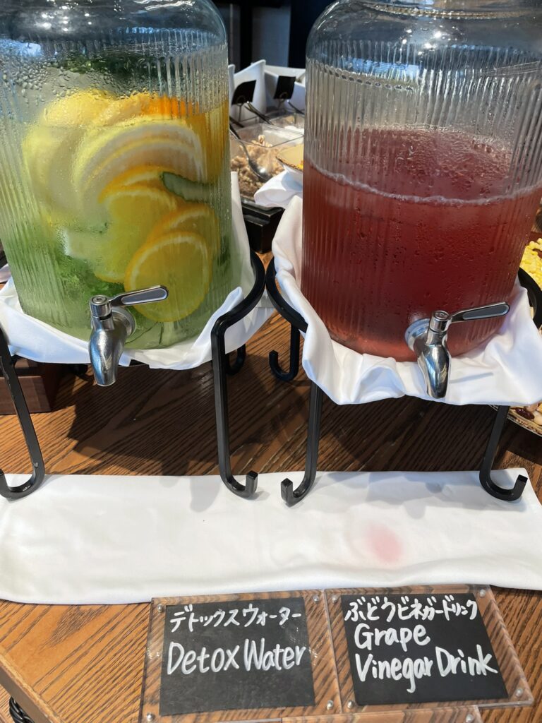 デトックスウォーターとビネガードリンク