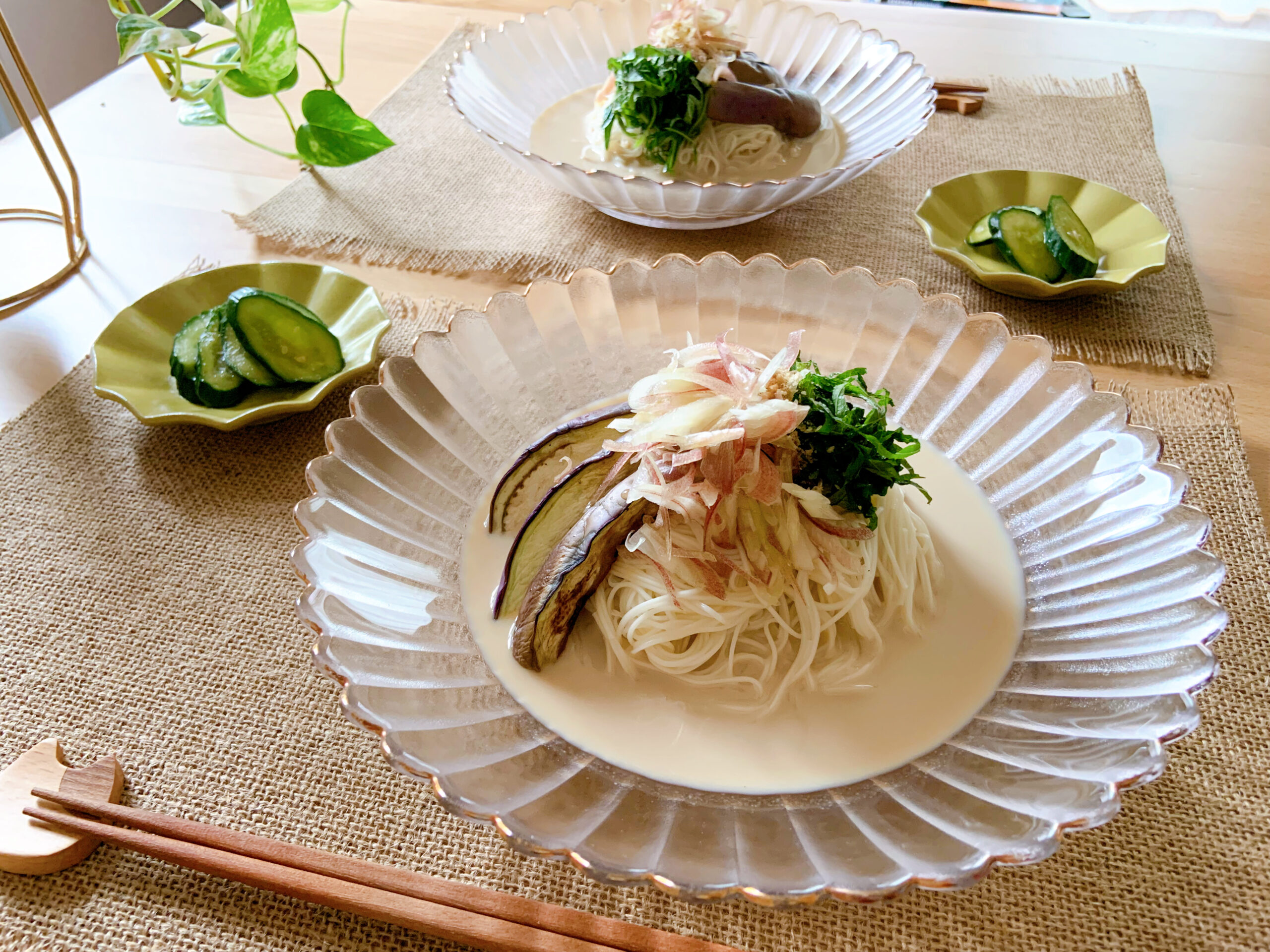 簡単まろやか、夏にぴったり!豆乳ぶっかけそうめん盛り付け