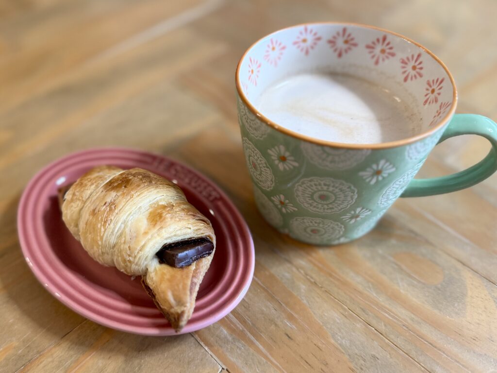 サンマルクのチョコパイで
15時のおやつ