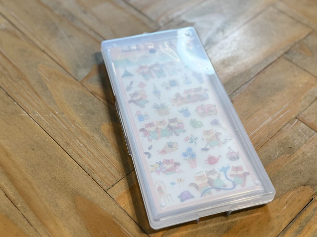 収納ケースを閉じた状態