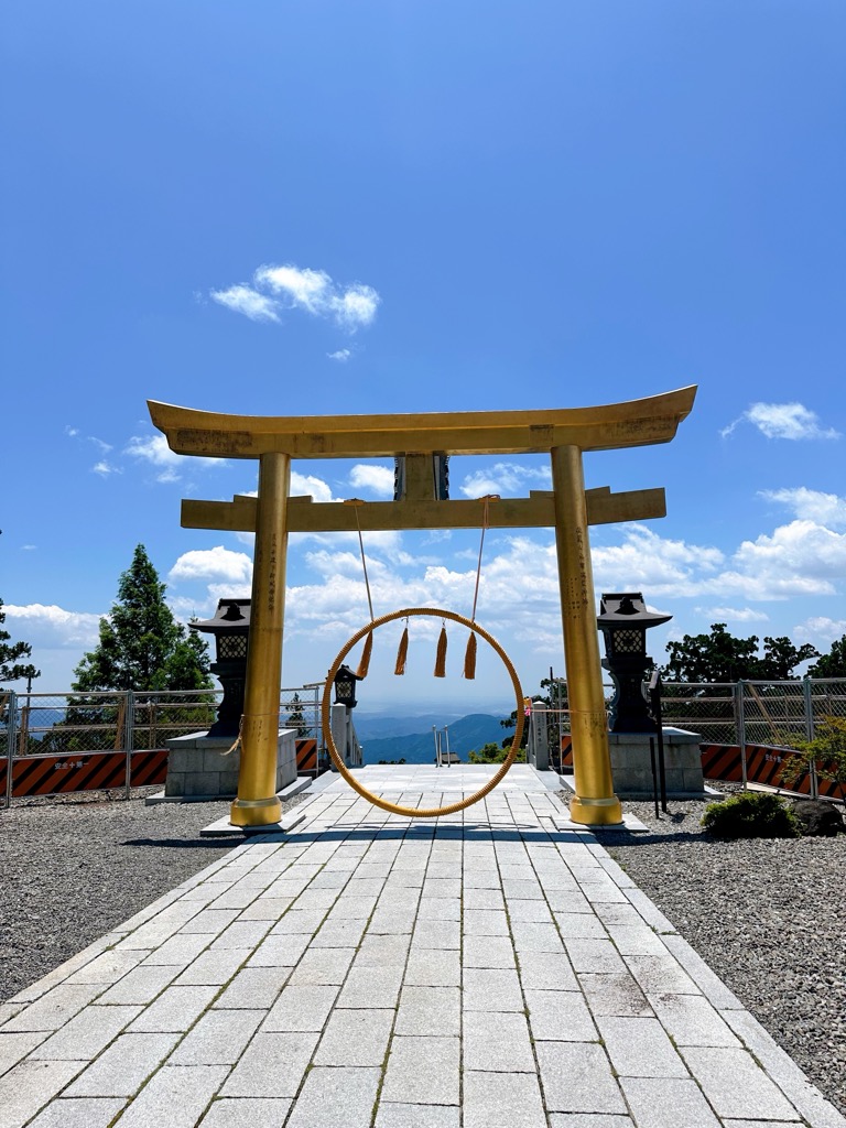 秋葉山本宮秋葉神社の幸福の鳥居