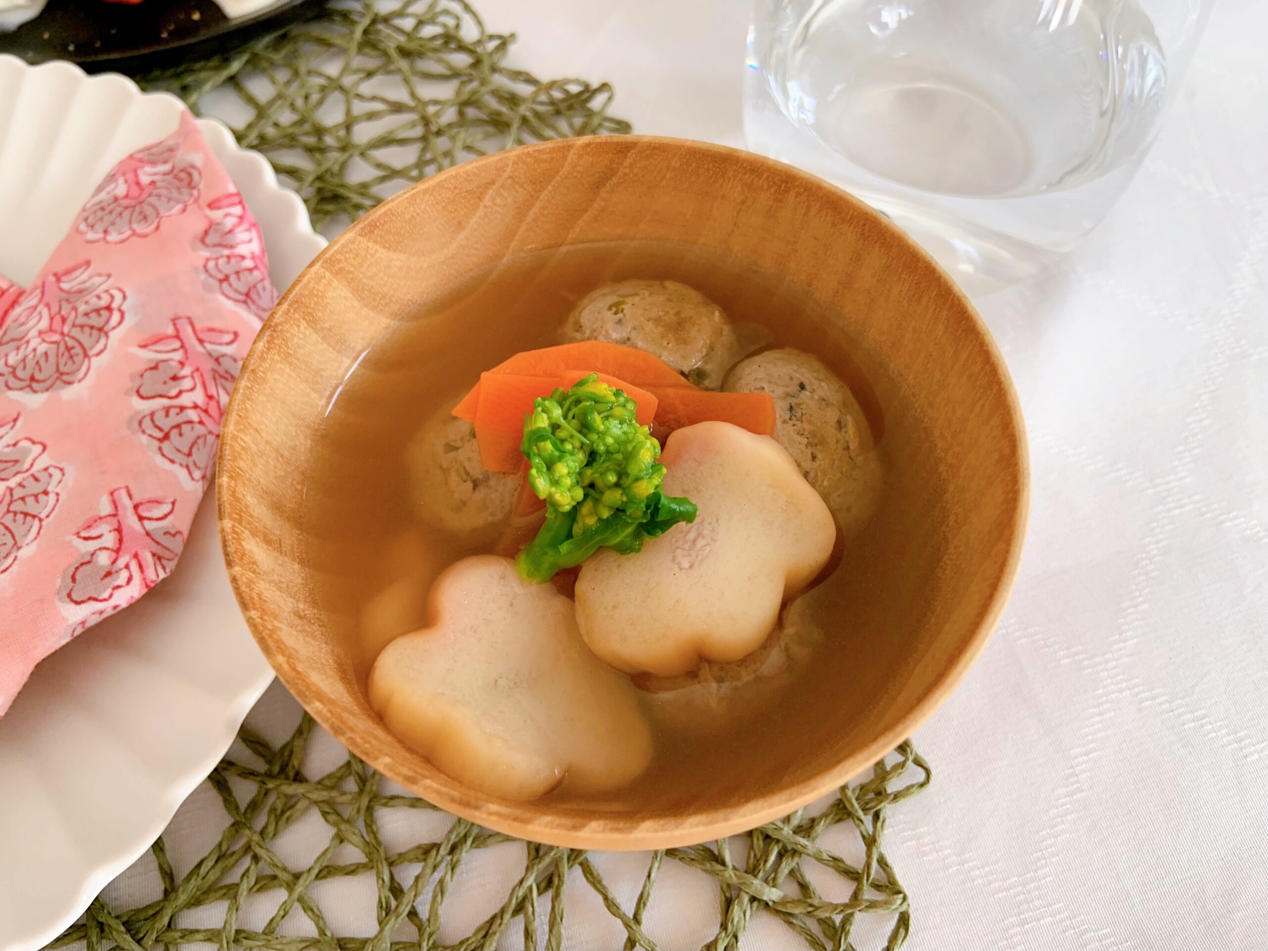 イワシのつみれと花麩のお吸い物
