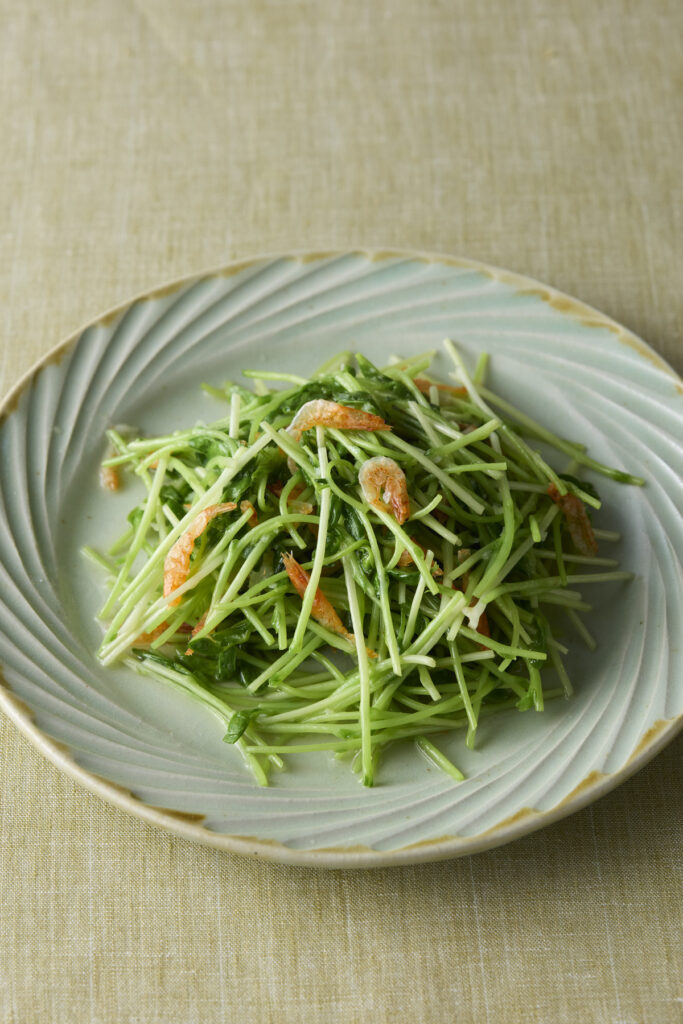 豆苗と桜えびの塩炒め