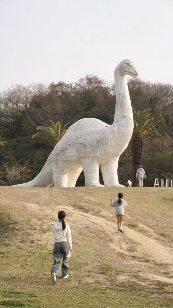 京都から広島、尾道、瀬戸内、因島、松山までのバックパック旅。道後温泉にもより、途中レンタカーを借りて3泊4日で家族旅行です。