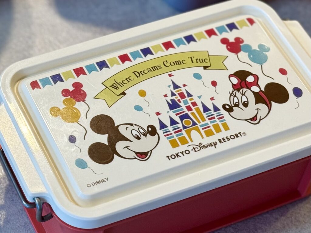 ディズニーランドで購入したランチボックス