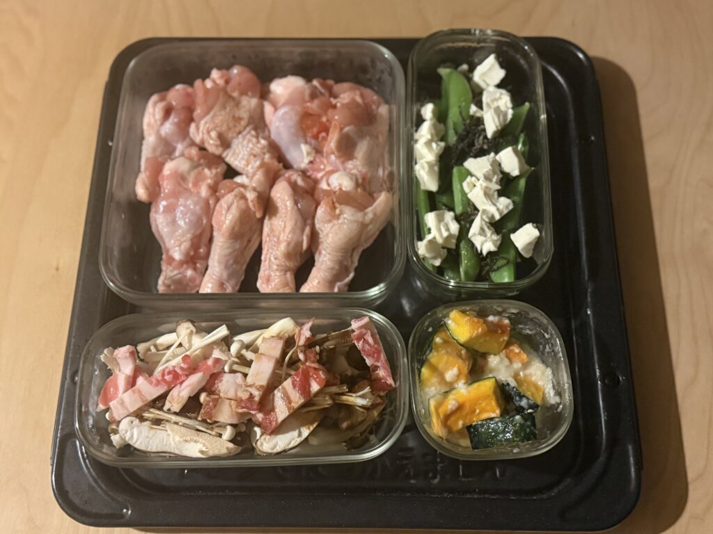 料理を詰めて